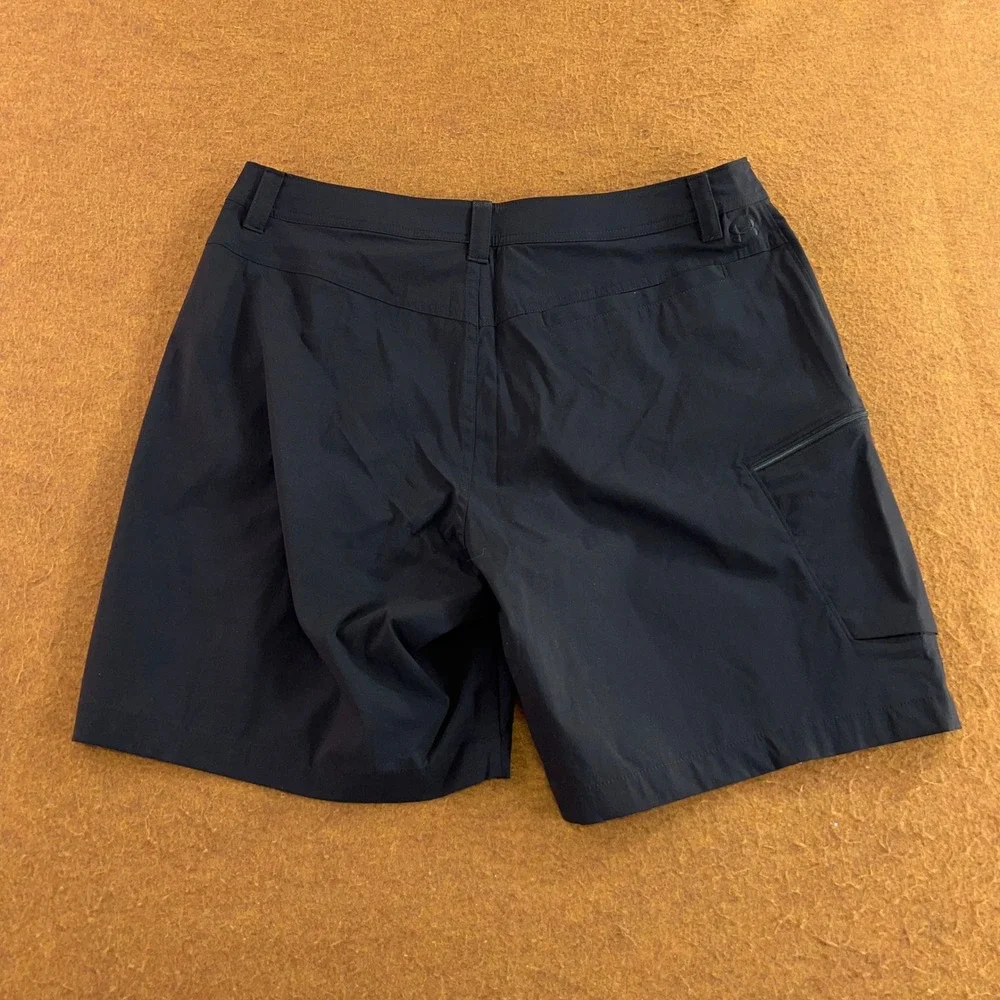 Under Armour Mens 36 Black Loose Fit Stretch Cargo Outdoor Shorts